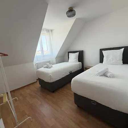Spacious Duplex For 6 People, Parc Asterix, Cdg * Marly-la-Ville